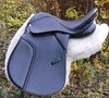 NEW improved Synthetic leather saddle with D-Flex* flexi tree system